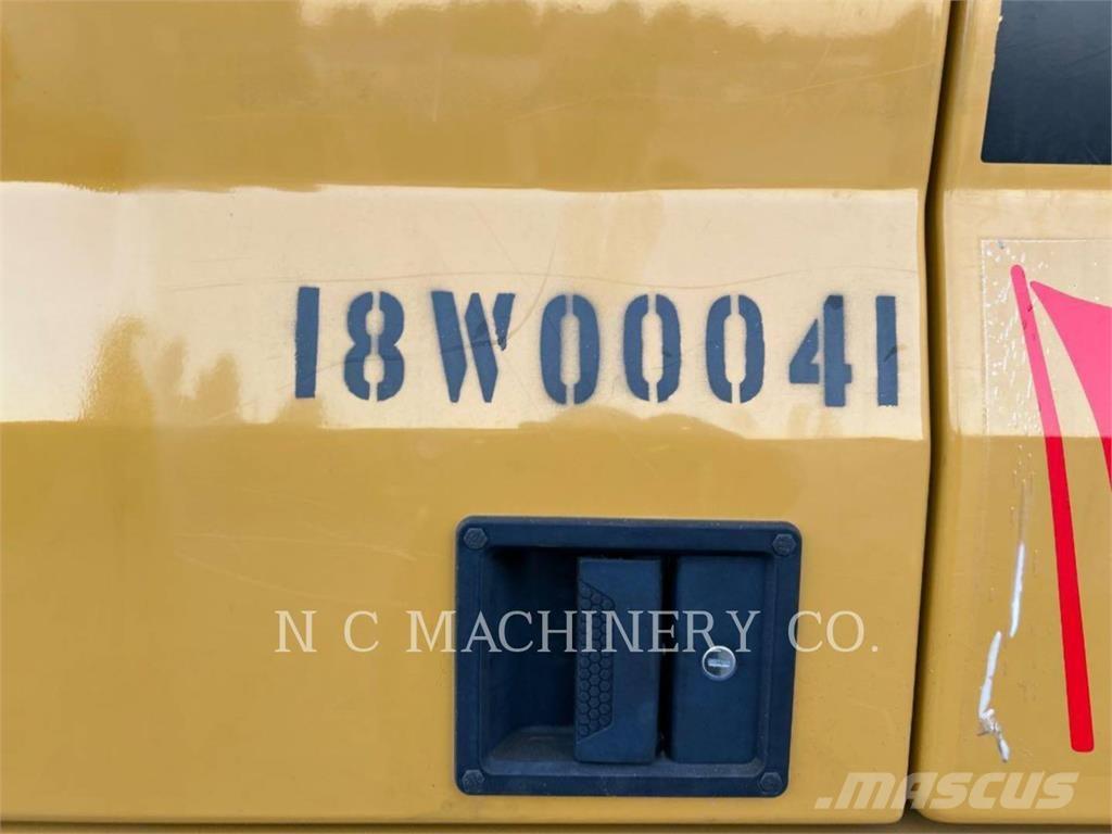 CAT 320 Telakaivukoneet