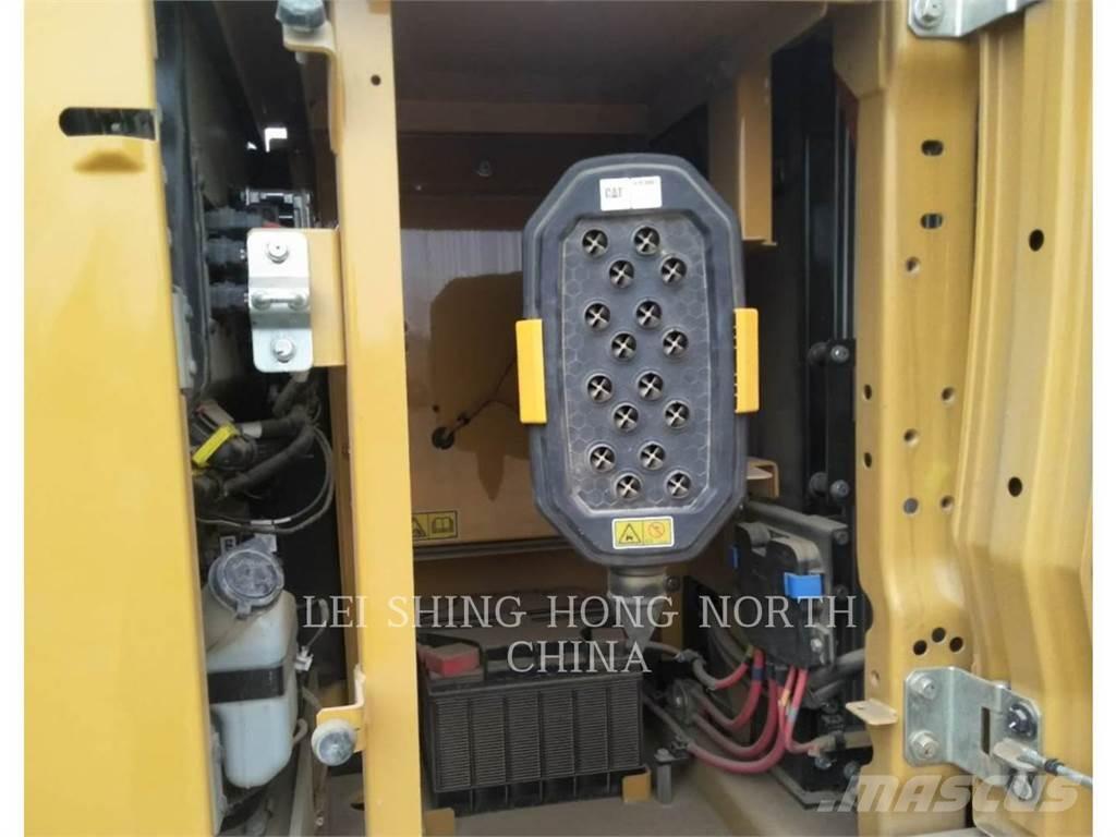 CAT 320-07 Telakaivukoneet