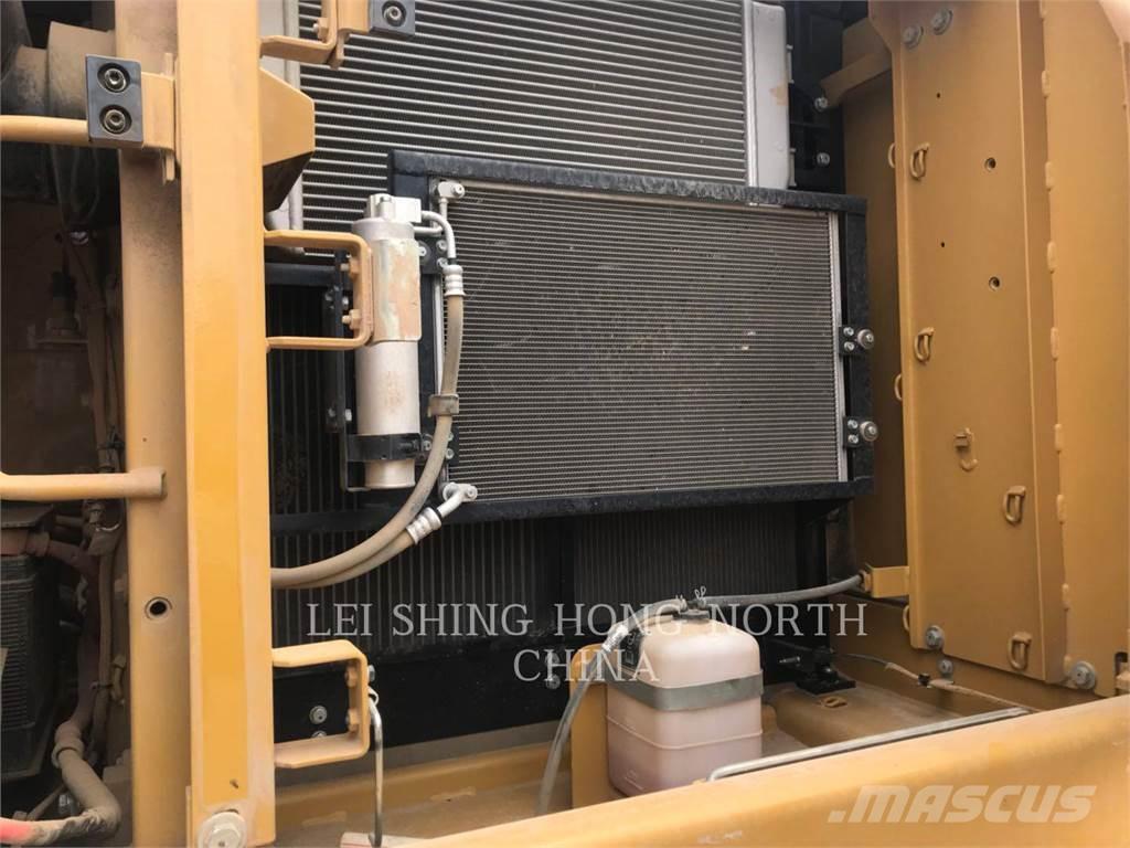 CAT 320D2 Telakaivukoneet