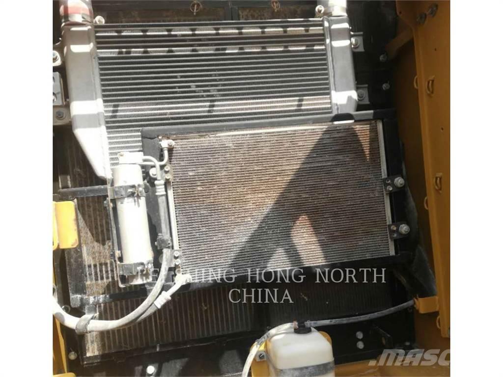 CAT 320D2 Telakaivukoneet