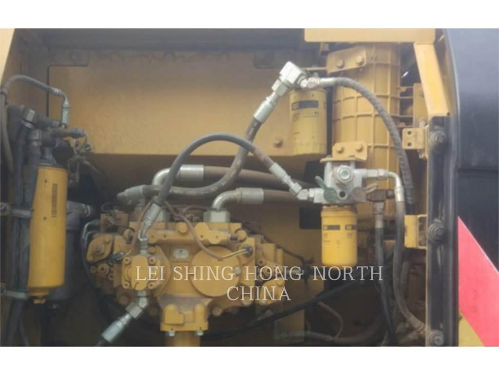 CAT 320D2 Telakaivukoneet