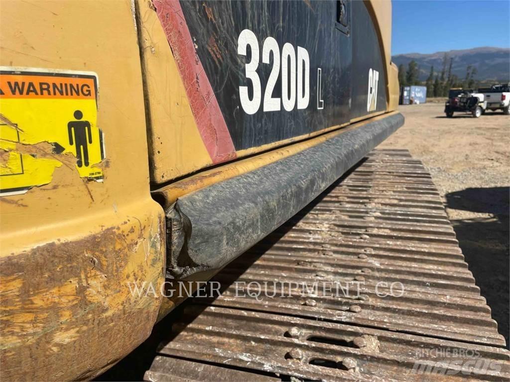 CAT 320DL Telakaivukoneet