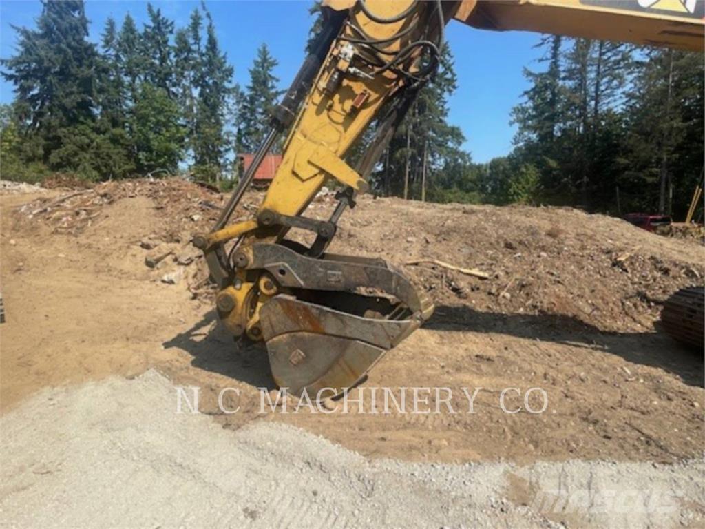 CAT 320E Telakaivukoneet