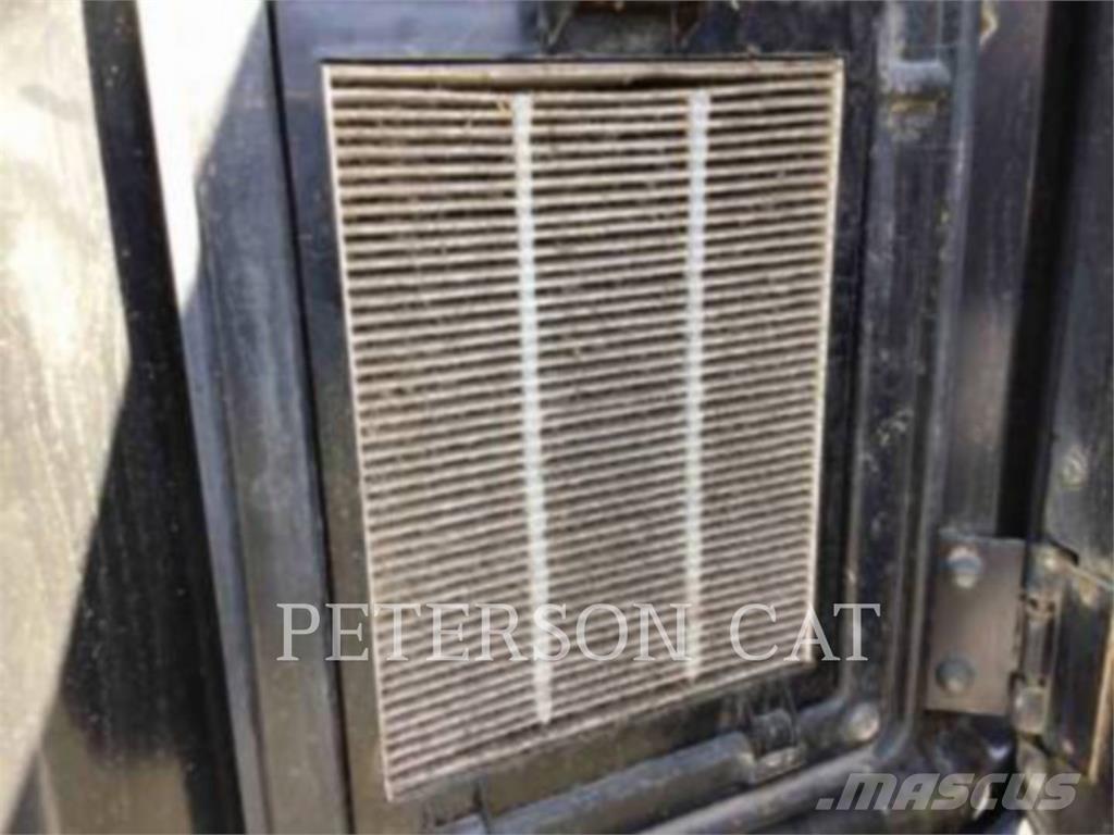 CAT 320F Telakaivukoneet