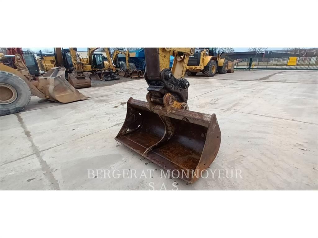 CAT 321D CR Telakaivukoneet