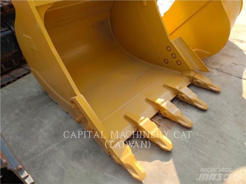 CAT 323 Kauhat