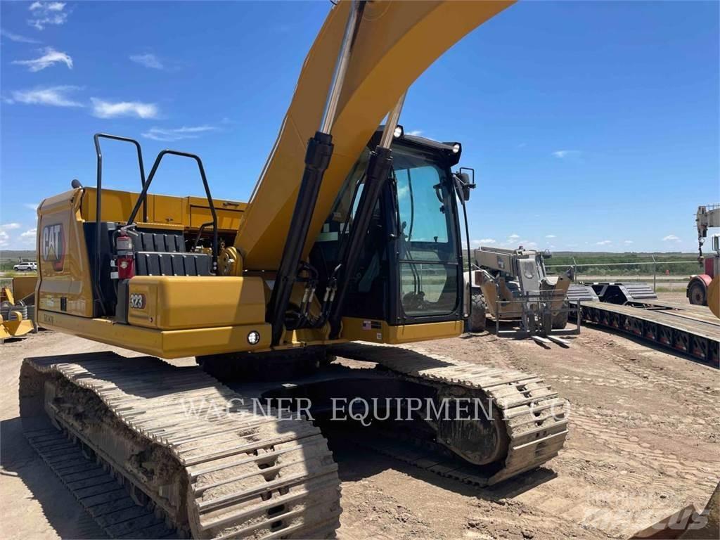 CAT 323 Telakaivukoneet