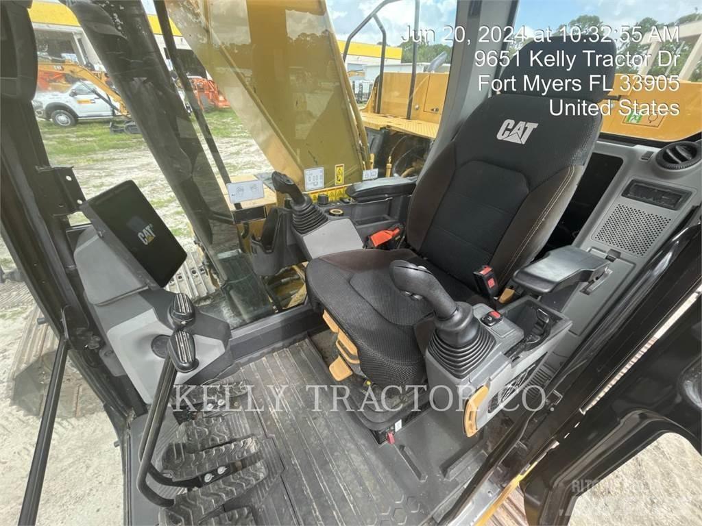CAT 323 Telakaivukoneet