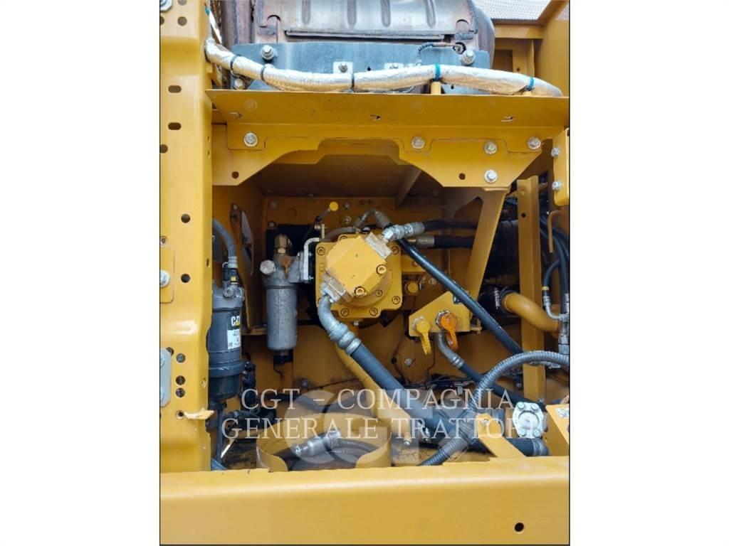 CAT 323 Telakaivukoneet