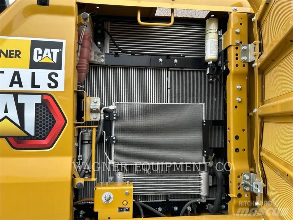 CAT 323 Telakaivukoneet