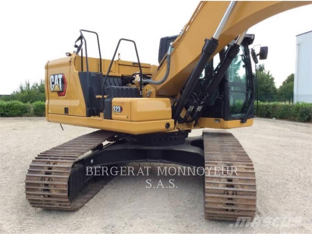 CAT 323 Telakaivukoneet