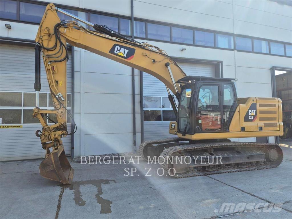 CAT 323 Telakaivukoneet