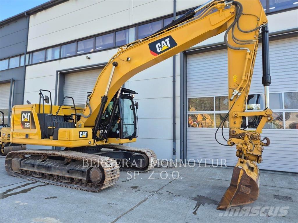 CAT 323 Telakaivukoneet