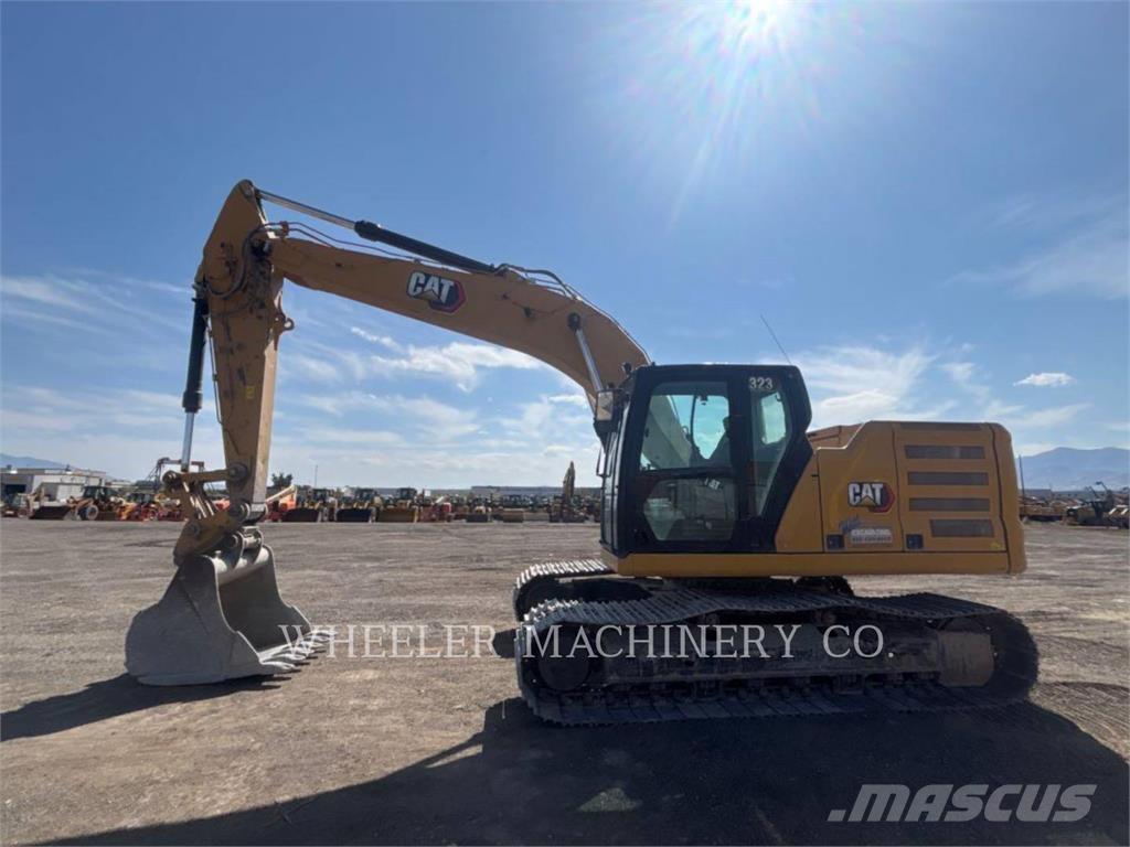 CAT 323 Telakaivukoneet