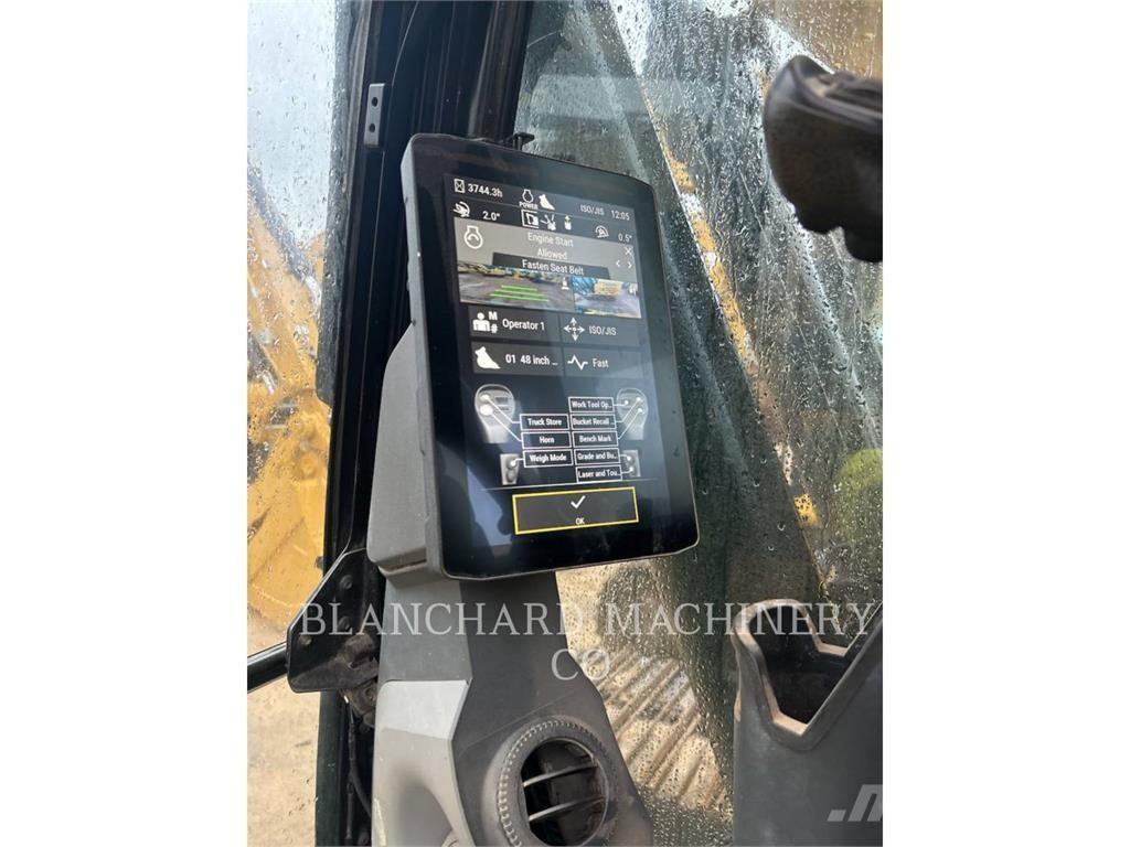 CAT 323 Telakaivukoneet