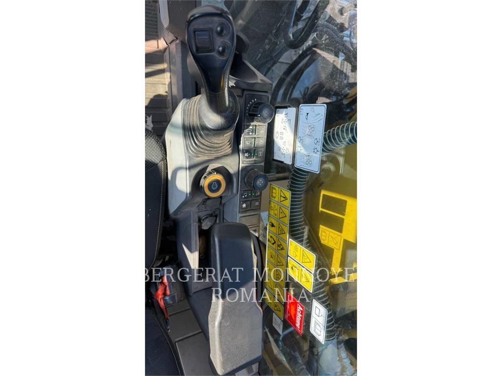 CAT 323-07 Telakaivukoneet