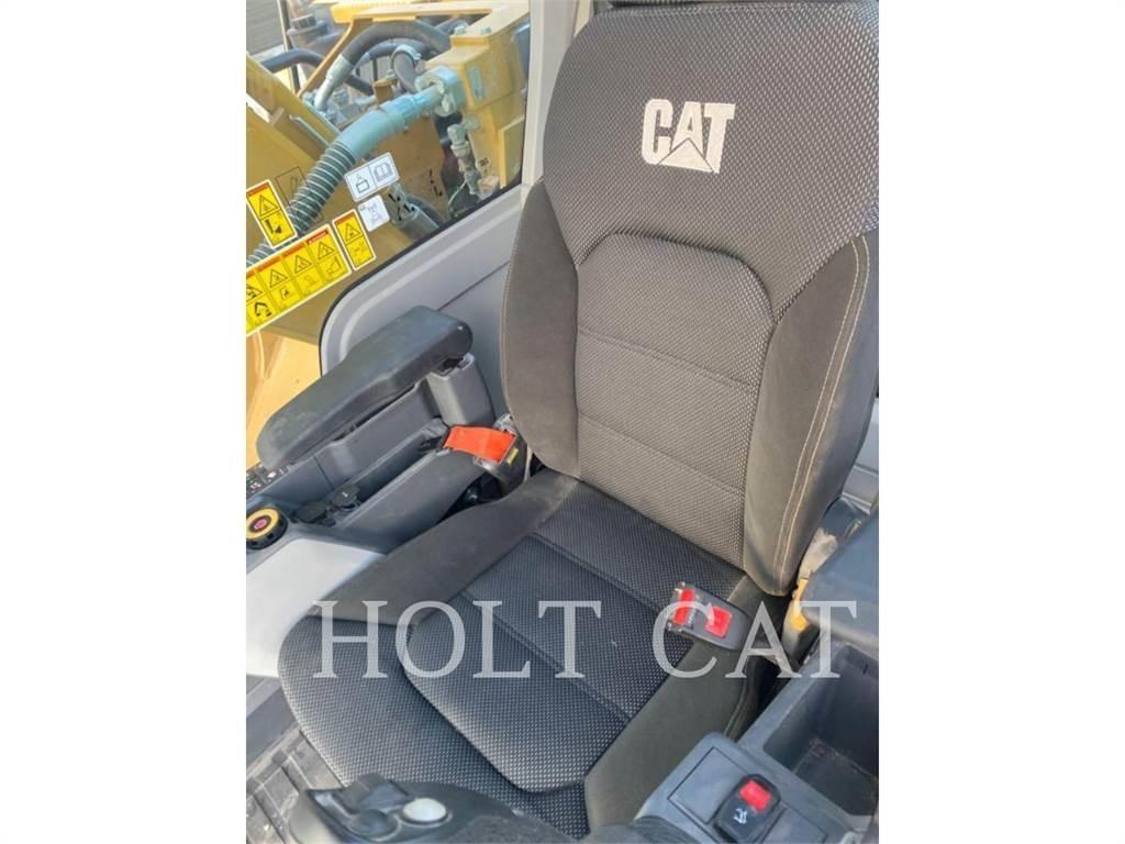 CAT 323 TC Telakaivukoneet