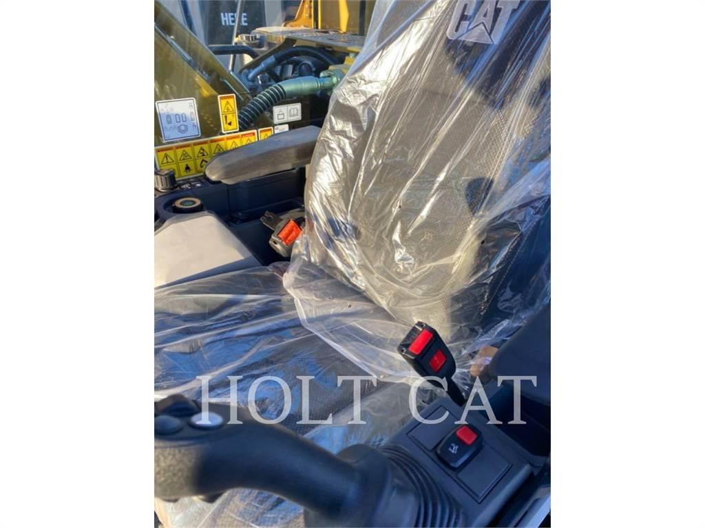 CAT 323 TC Telakaivukoneet