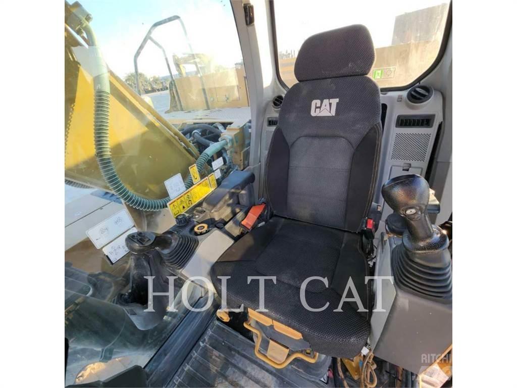 CAT 323 TC Telakaivukoneet