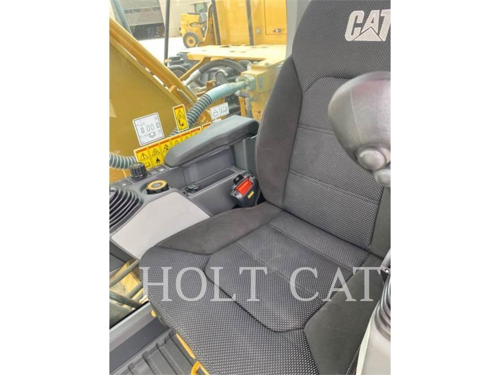 CAT 323 TC Telakaivukoneet