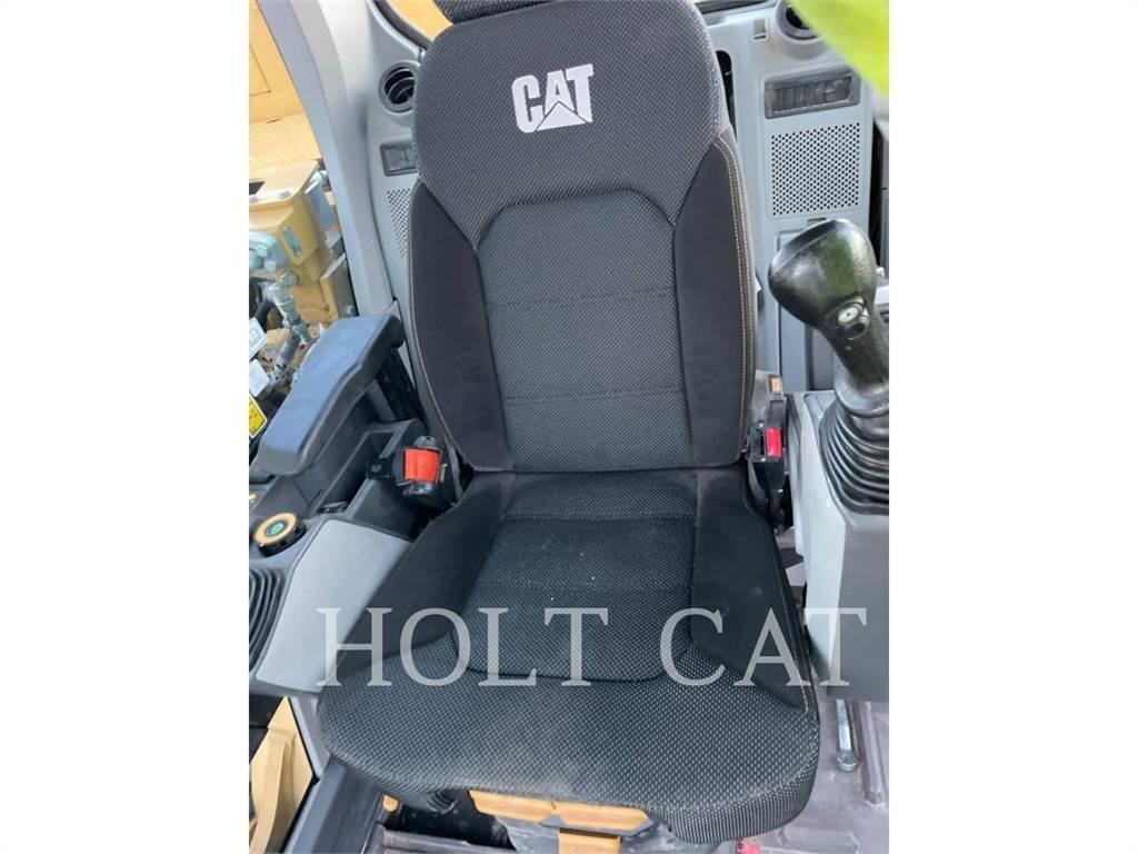 CAT 323 TC Telakaivukoneet