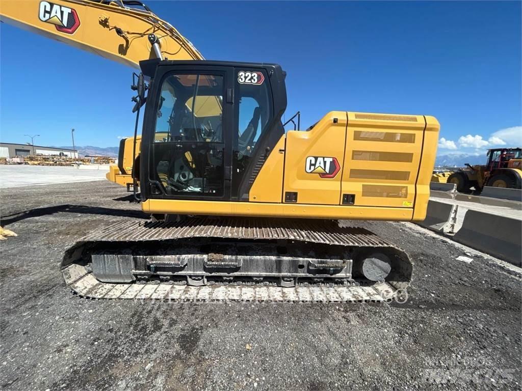 CAT 323 TH Telakaivukoneet