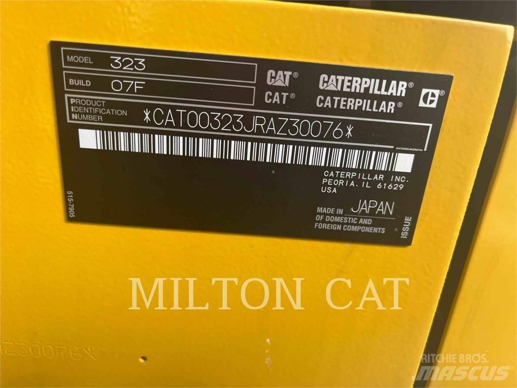 CAT 32307 Telakaivukoneet