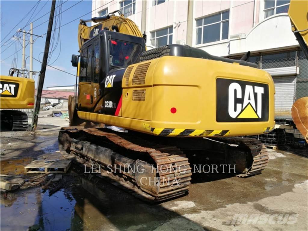 CAT 323D2L Telakaivukoneet