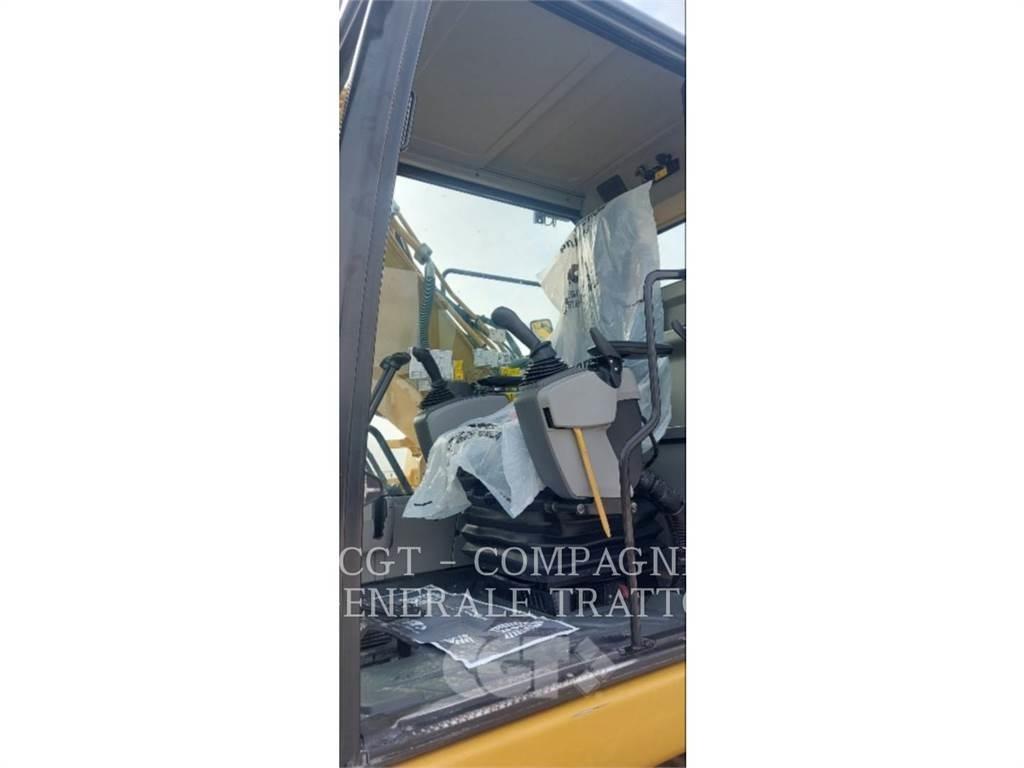 CAT 323F Telakaivukoneet