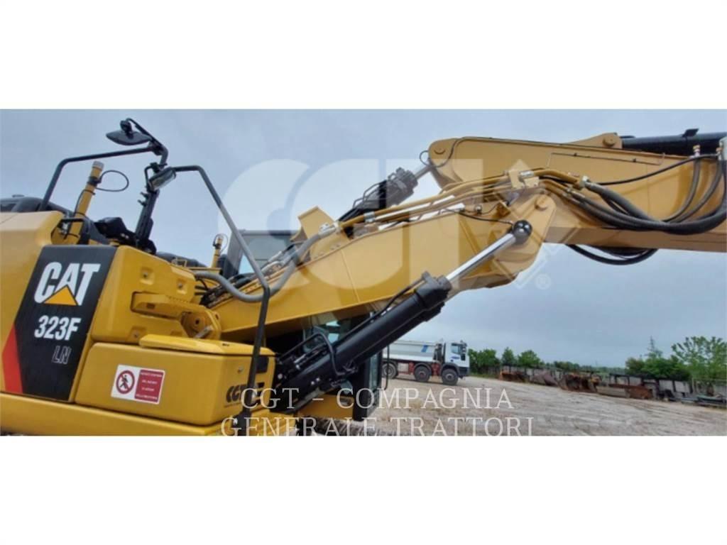 CAT 323F Telakaivukoneet
