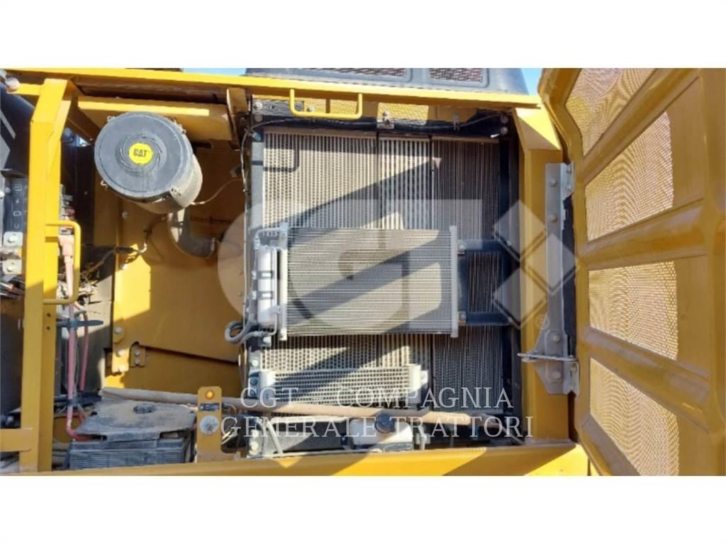 CAT 323F Telakaivukoneet
