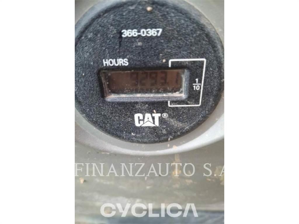 CAT 323F Telakaivukoneet