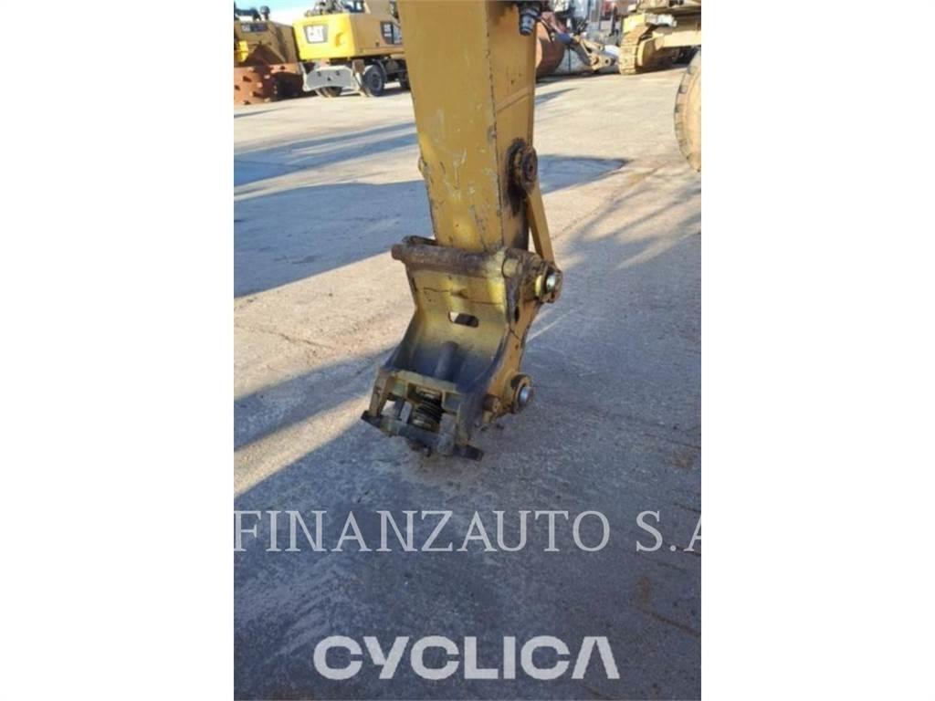 CAT 323F Telakaivukoneet