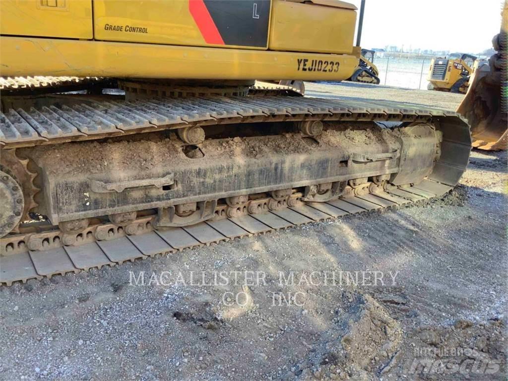 CAT 323FL Telakaivukoneet