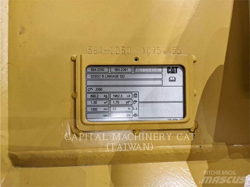 CAT 323GC Kauhat