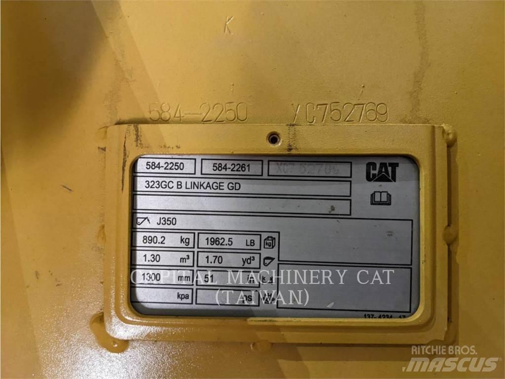 CAT 323GC Kauhat