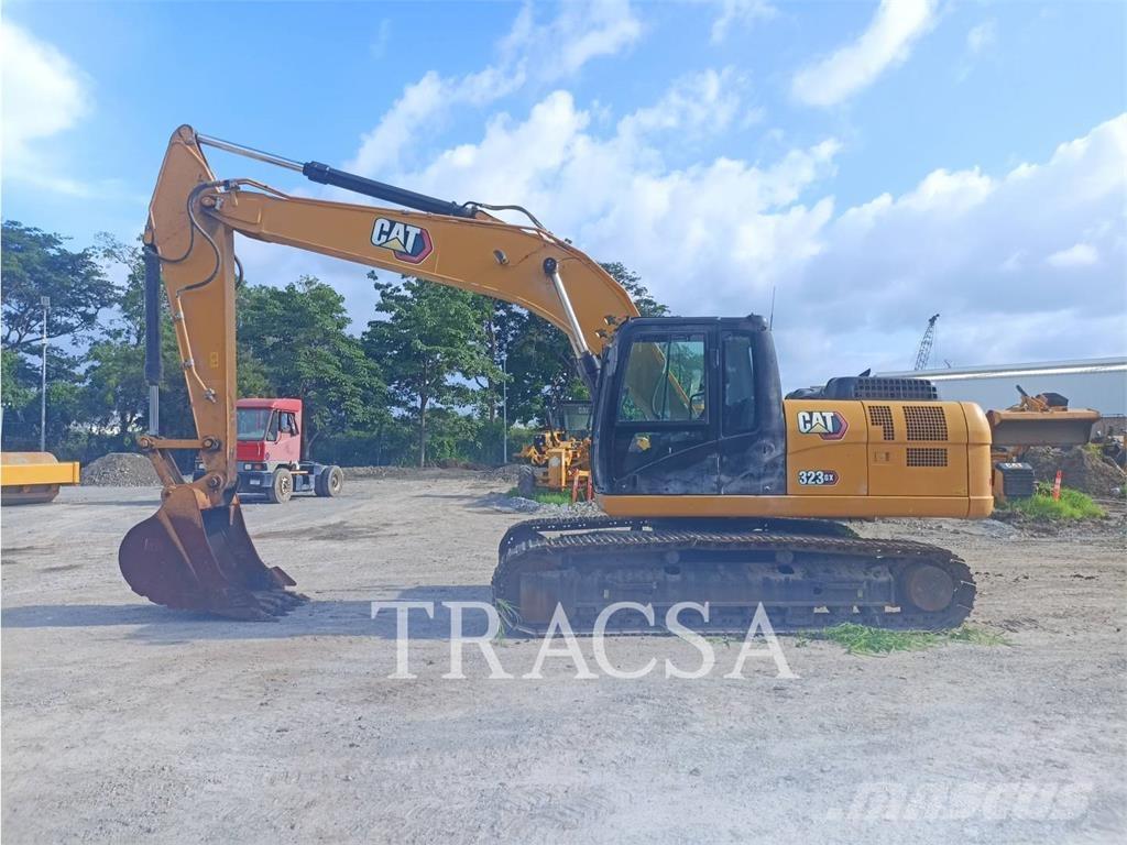 CAT 323GX Telakaivukoneet