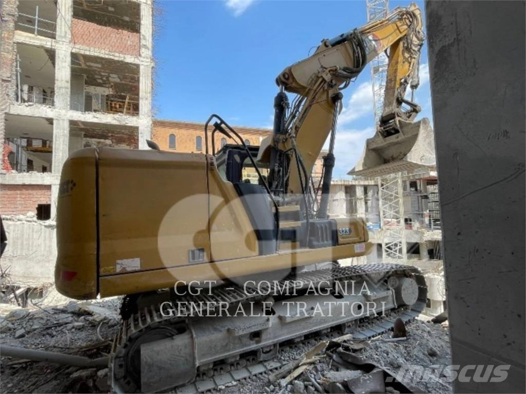 CAT 323LN Telakaivukoneet