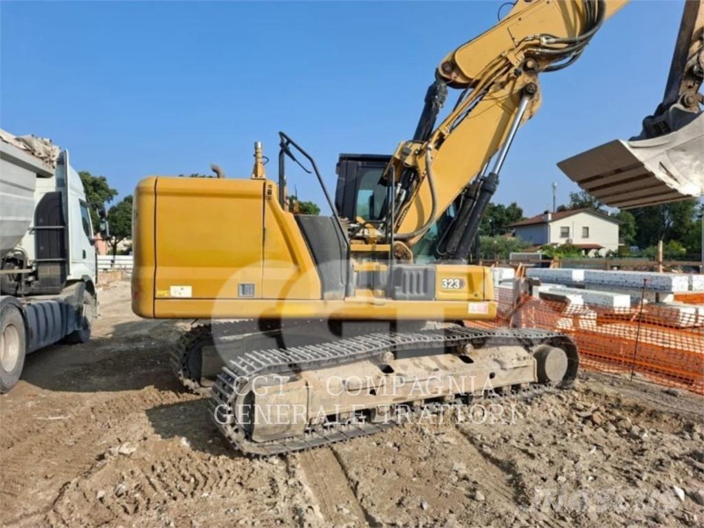 CAT 323LN Telakaivukoneet