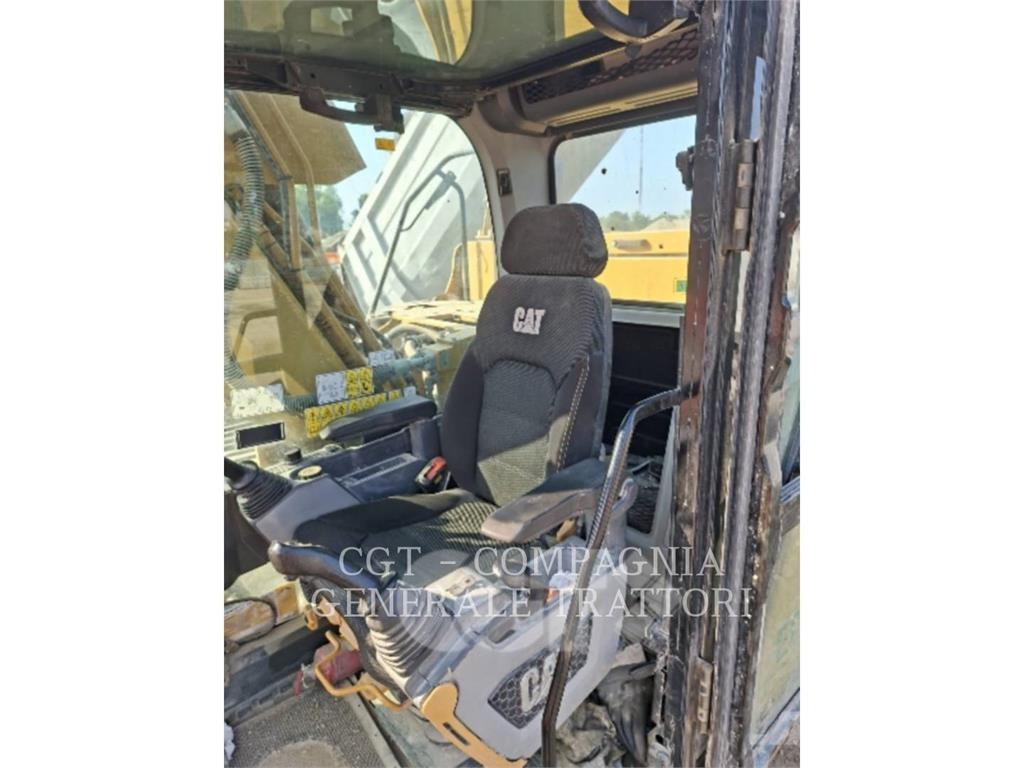 CAT 323LN Telakaivukoneet