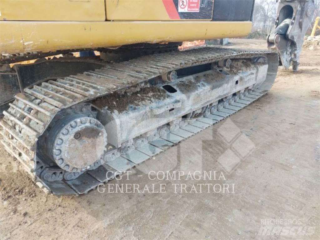 CAT 324E Telakaivukoneet