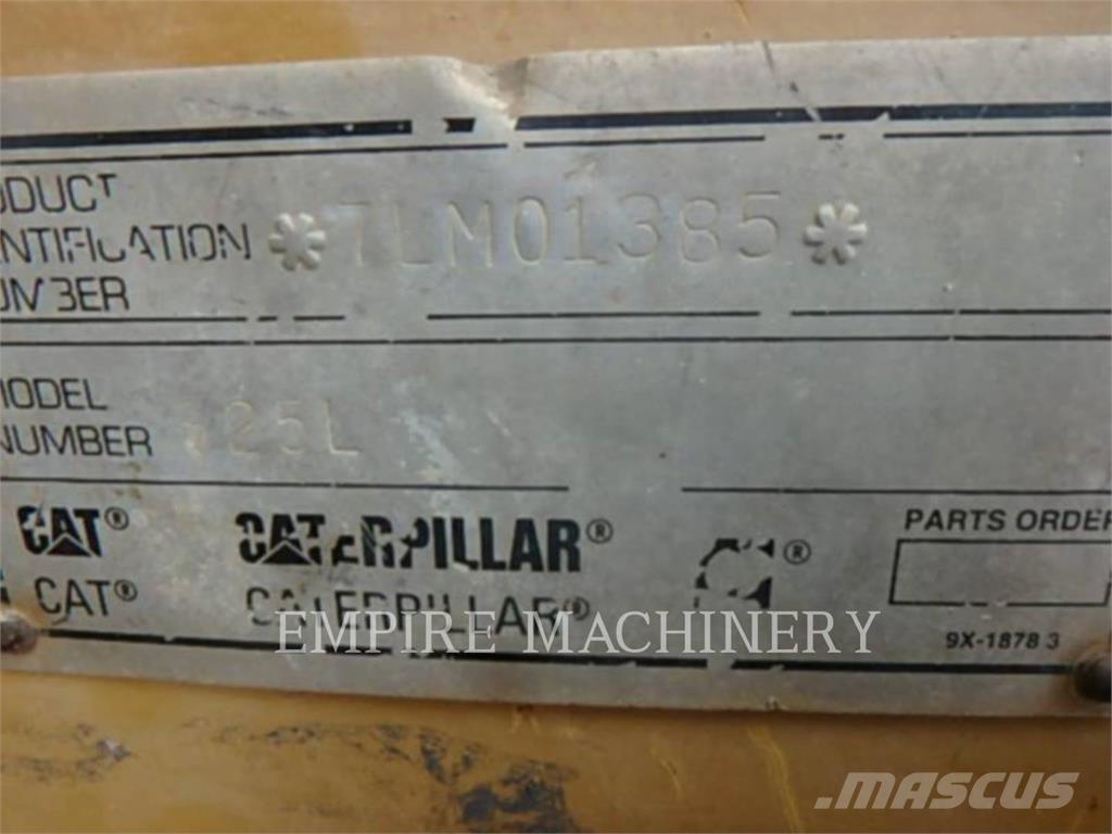 CAT 325 Telakaivukoneet