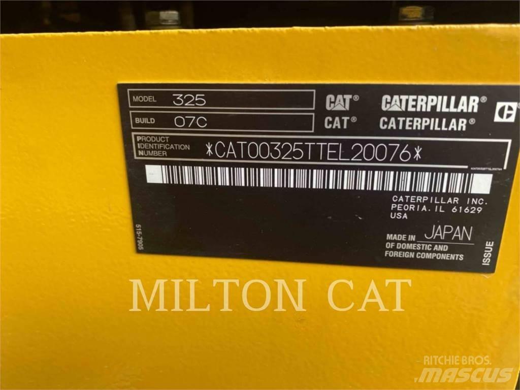 CAT 32507 Telakaivukoneet