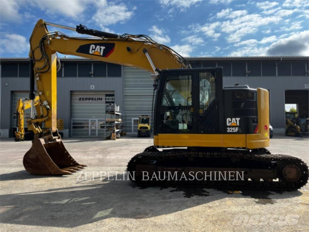 CAT 325FL Telakaivukoneet