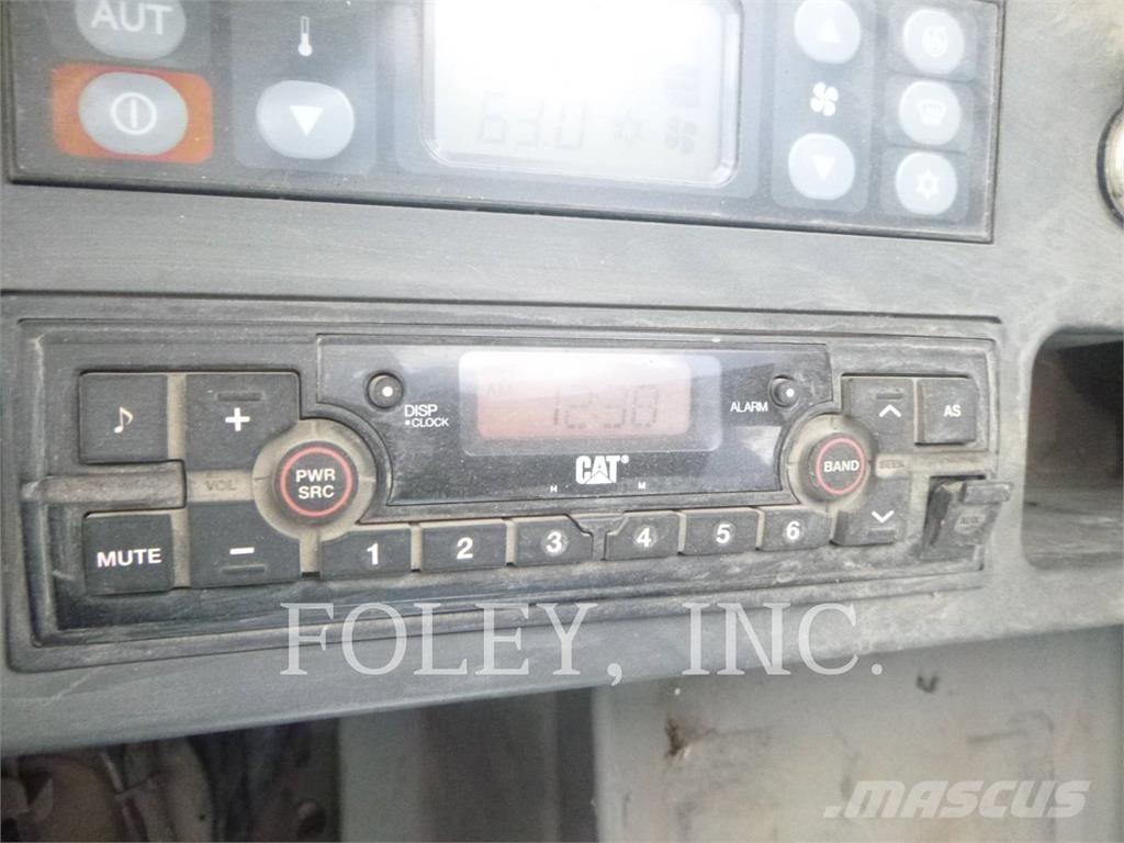 CAT 325FLCR Telakaivukoneet