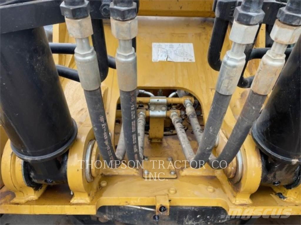 CAT 326 Telakaivukoneet