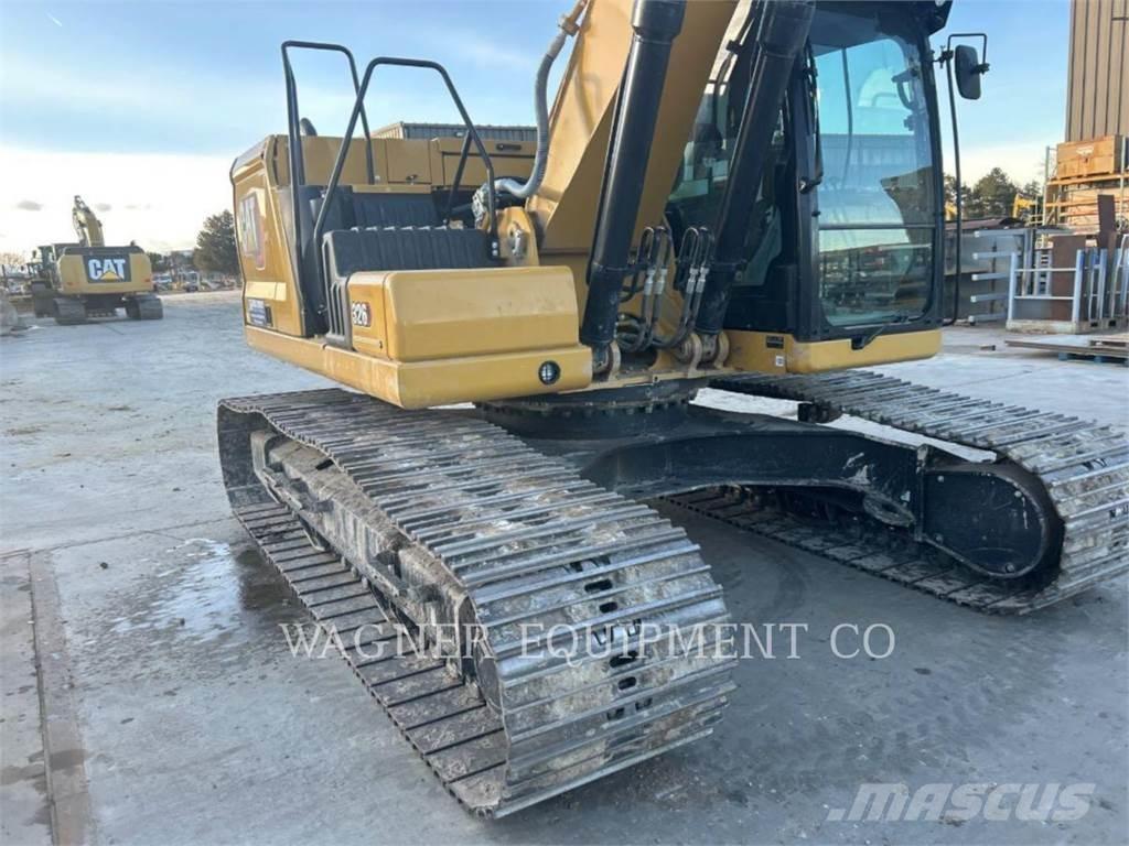 CAT 326 Telakaivukoneet