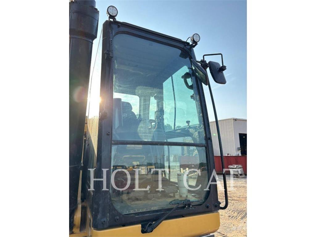 CAT 326 Telakaivukoneet
