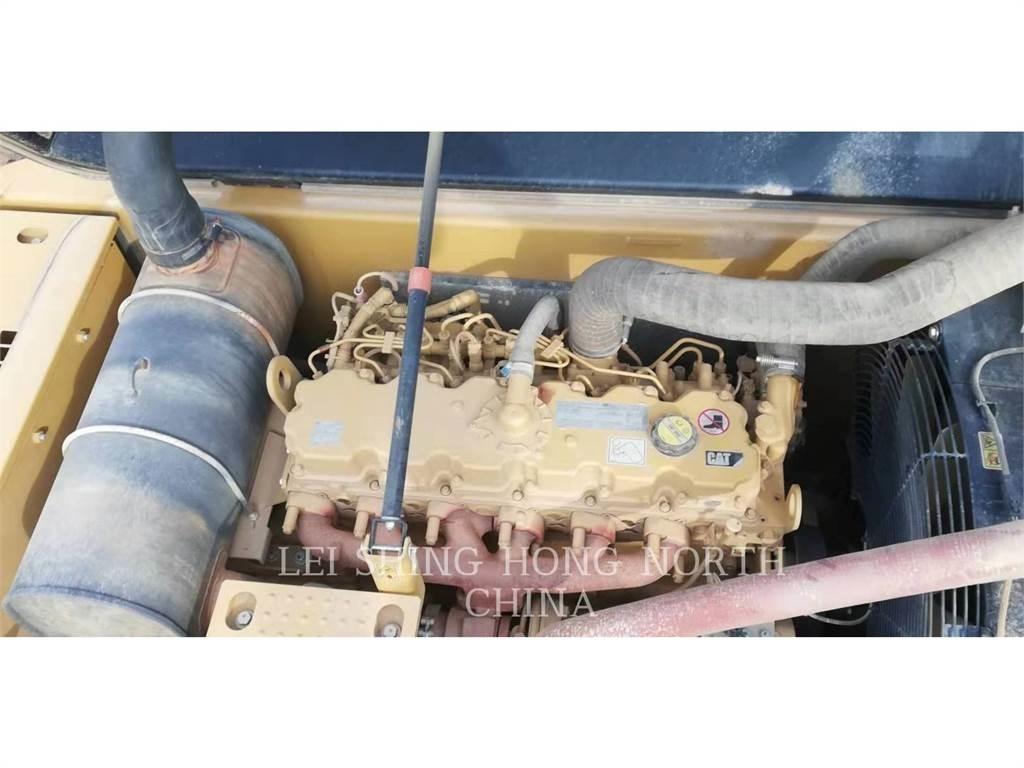 CAT 326D2L Telakaivukoneet