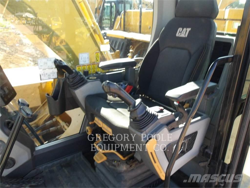 CAT 33007 Telakaivukoneet
